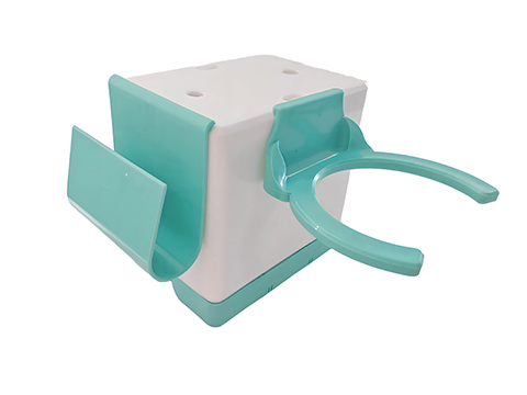 Functional plastic medical component